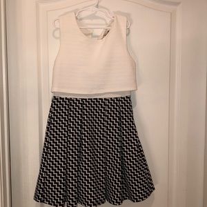 Sleeveless black and white dress